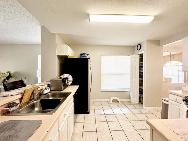 Building Photo - 1509 Indian Oaks Trail