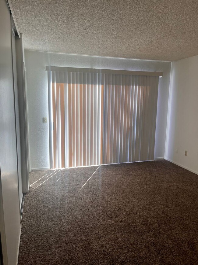 Building Photo - Beautiful 3bd/2ba home for rent in north part of Moreno Valley!