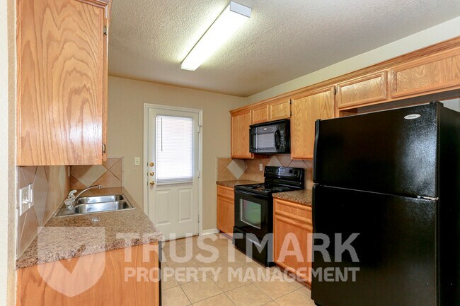 Building Photo - 4202 Elms Run Cir