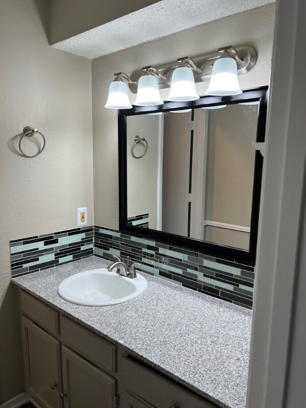 Building Photo - 3012 Sappington Pl