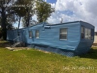 Building Photo - 710 S 50th St