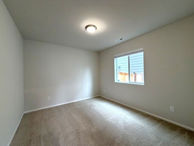 Building Photo - A Perfect Blend of New & Timeless – 4BR, 3...