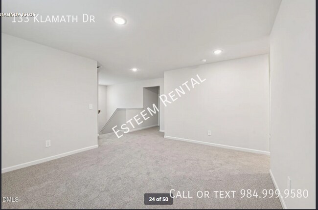 Building Photo - 133 Klamath Dr