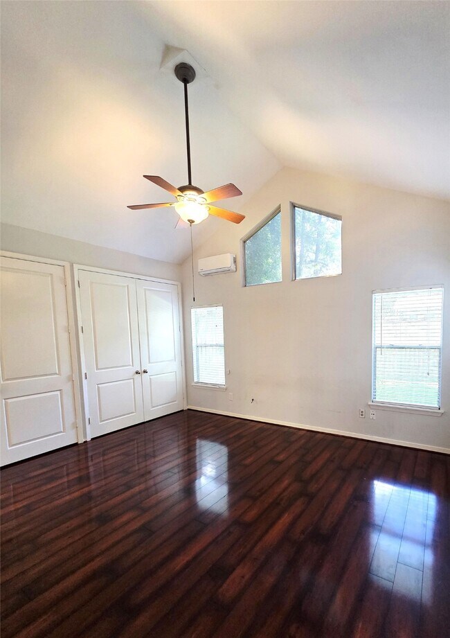 Building Photo - 58 Breezy Point Pl