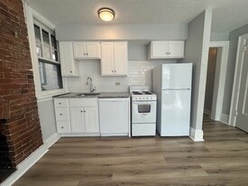 Building Photo - 1728 Wightman St