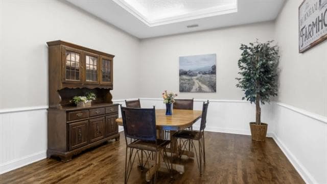 Building Photo - 218 River Oaks