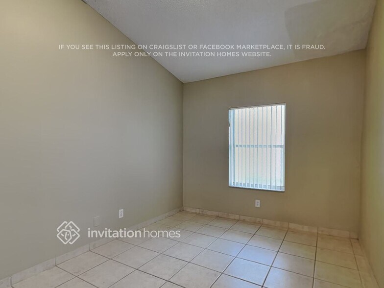 Building Photo - 7333 NW 1st Manor