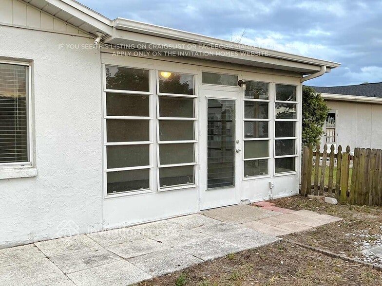 Building Photo - 4205 Gray Squirrel Ln