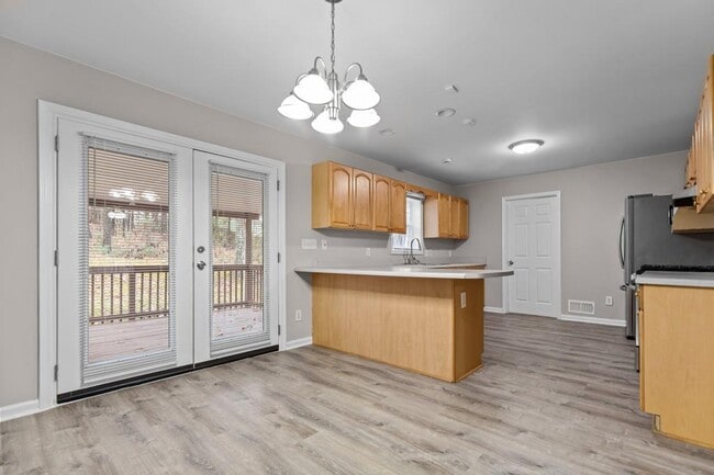 Building Photo - 631 Saddlewood Dr