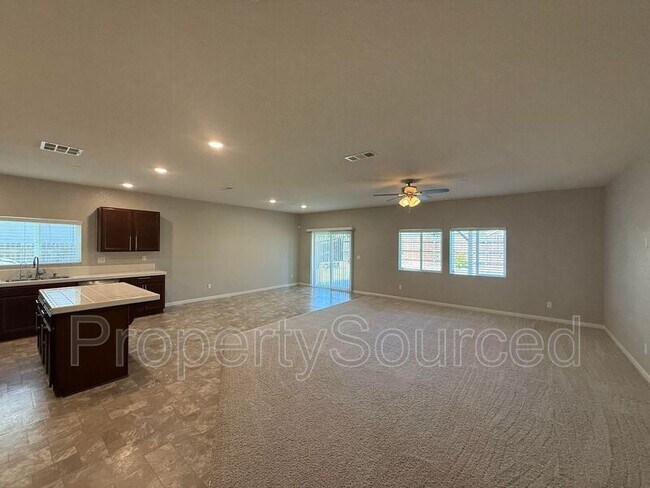 Building Photo - 437 Pendragon St