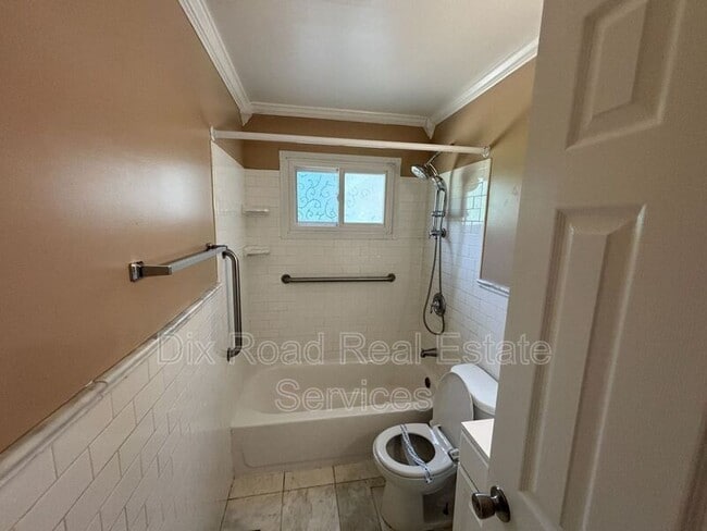 Building Photo - 4574 Mccormick Ln