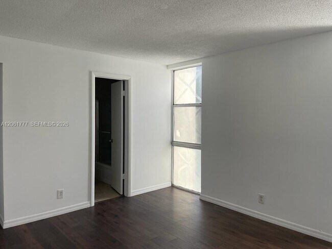 Building Photo - 2017 NW 46th Ave