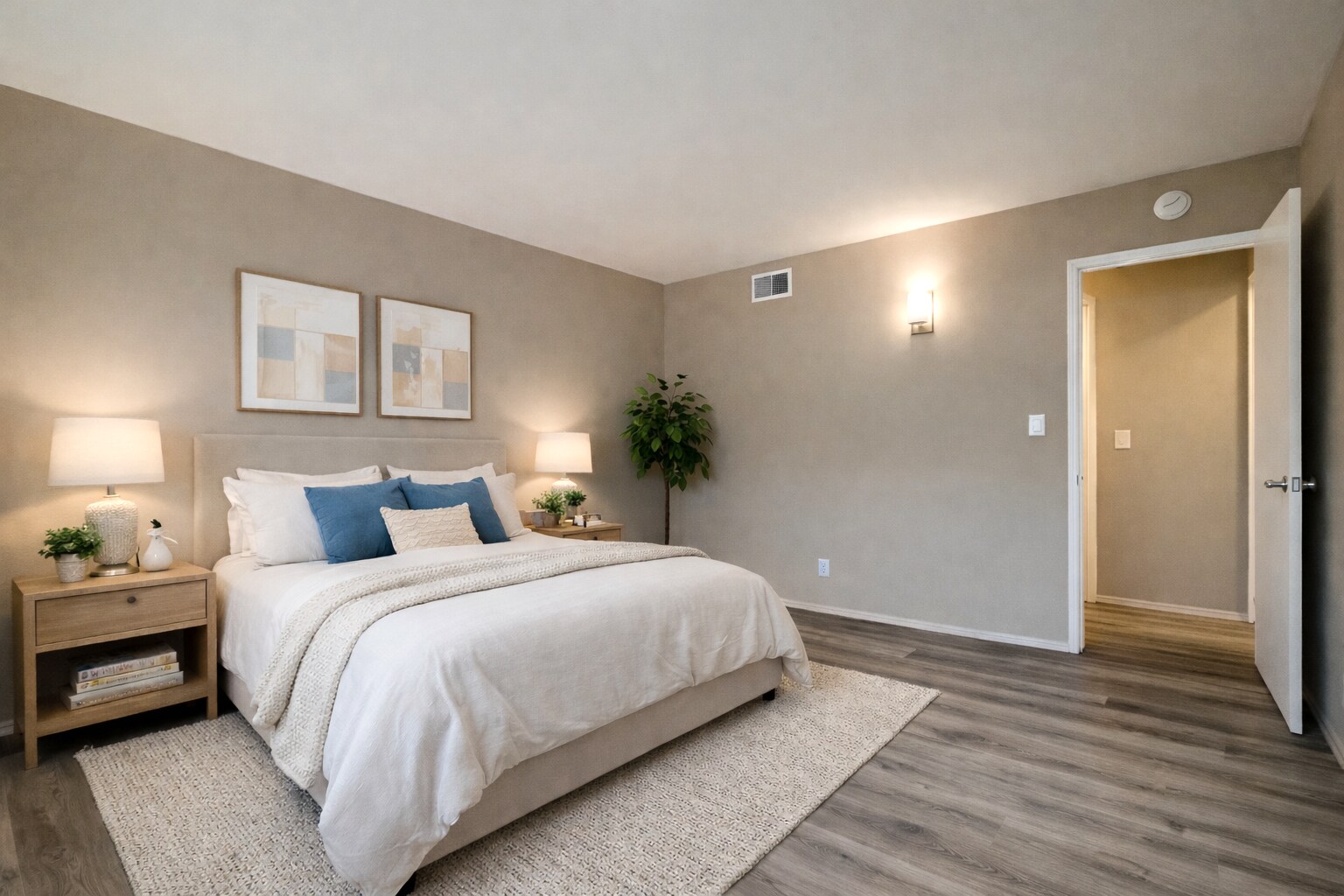 Building Photo - 1009 Valencia St