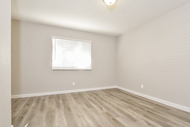 Building Photo - 6901 Rosinwood St