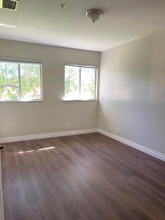 Building Photo - 4282 Berkshire Wharf Dr