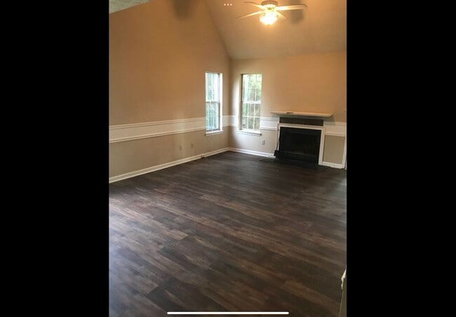 Building Photo - 1018 Plantation Way