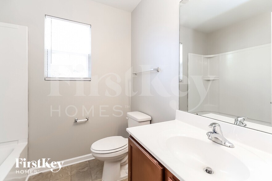 Building Photo - 528 Ellingsworth Ln