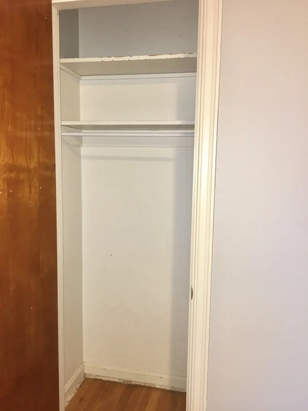 Closets (3) - 1457 Hoffner St