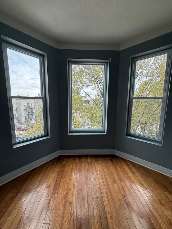 Building Photo - 438 E 49th St