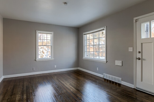 Building Photo - 3185 Stone Ave