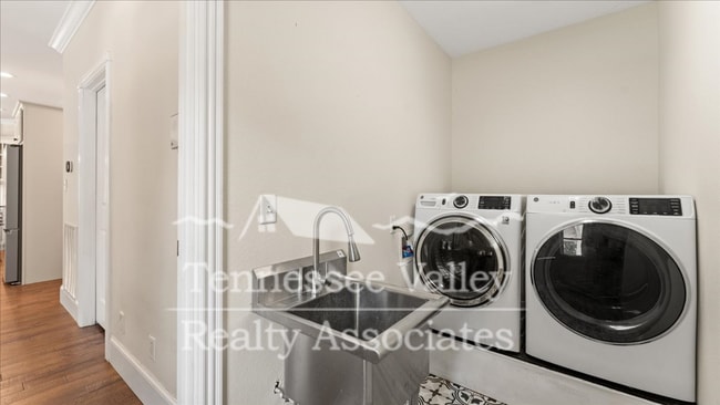 Building Photo - Charming and Private 4-Bedroom, 2.5-Bath H...