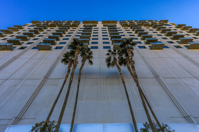 Building Photo - SOHO Lofts Located On The Famous Las Vegas...