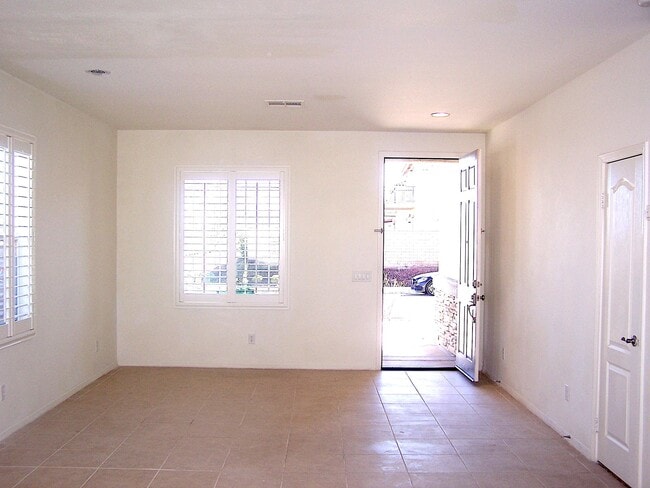 Building Photo - 37815 Banyan Pl