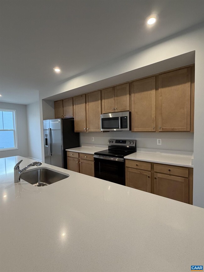 Building Photo - 5992 Cling Ln