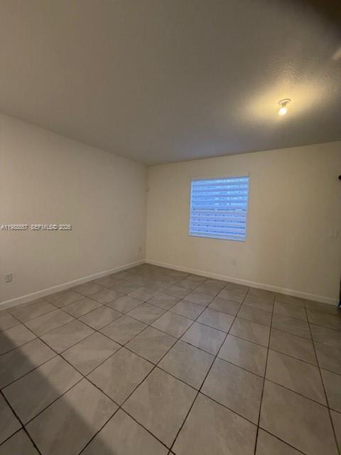 Building Photo - 1031 SE 27th Terrace