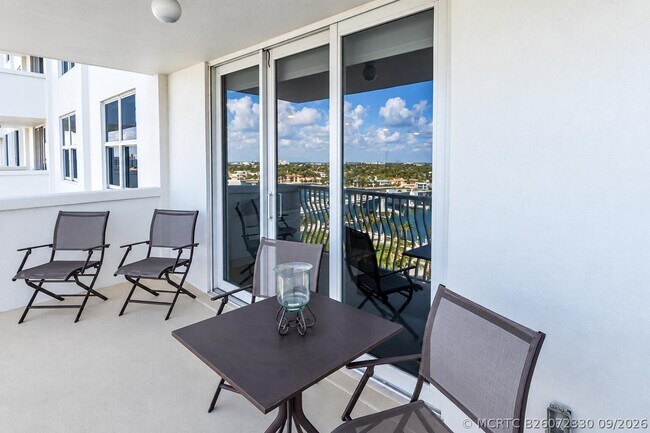 Building Photo - 1 Las Olas Cir