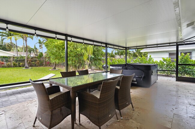 Building Photo - 4091 Lakespur Cir N