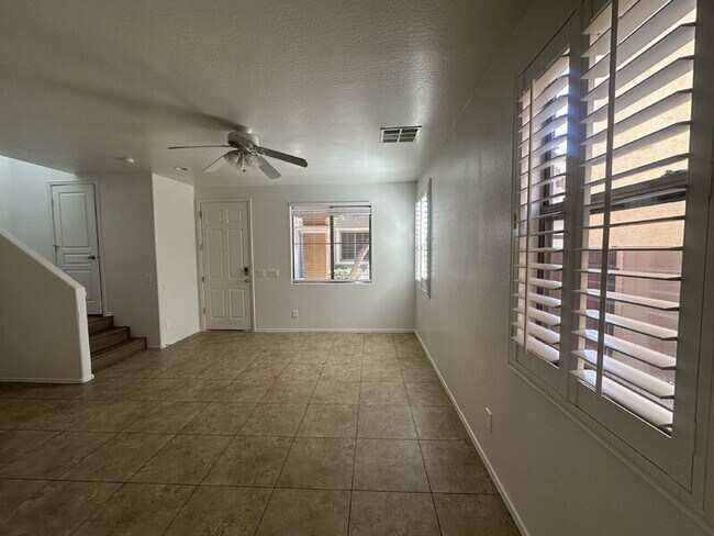 Building Photo - 3797 E Santa Fe Ln