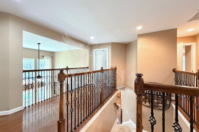 Building Photo - 5604 Pine Rock Ct