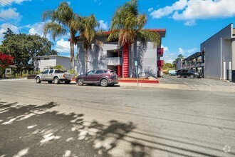 Building Photo - Harrison St Apartments