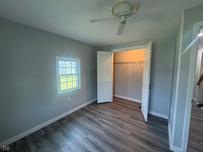 Building Photo - 308 S Range St