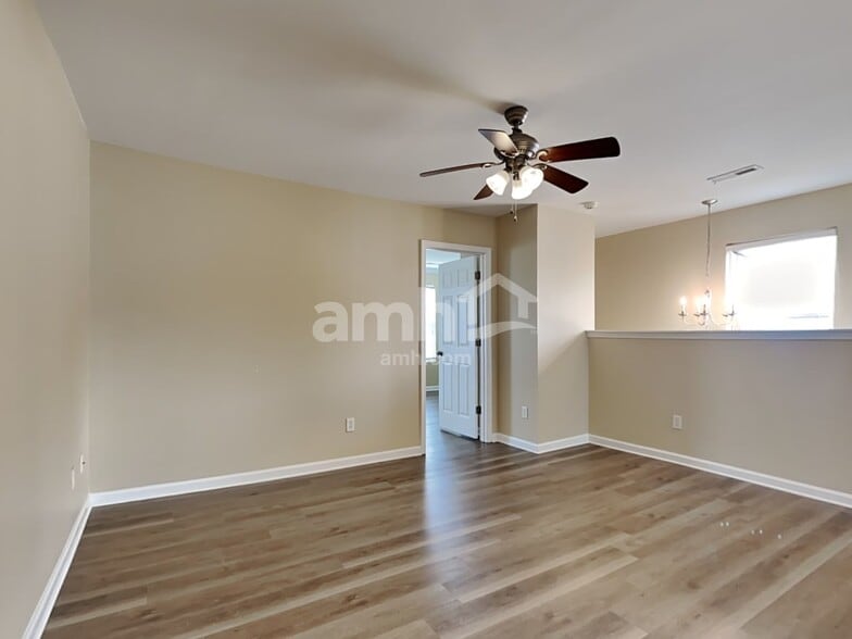 Building Photo - 4828 Pitkin Ave