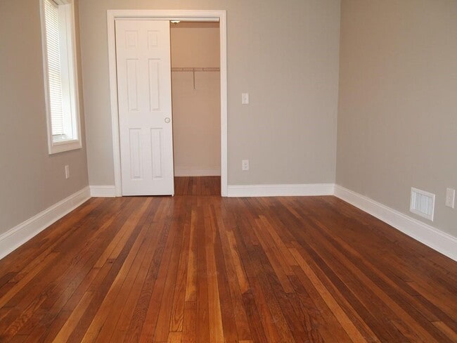 Building Photo - 7 Pequot St