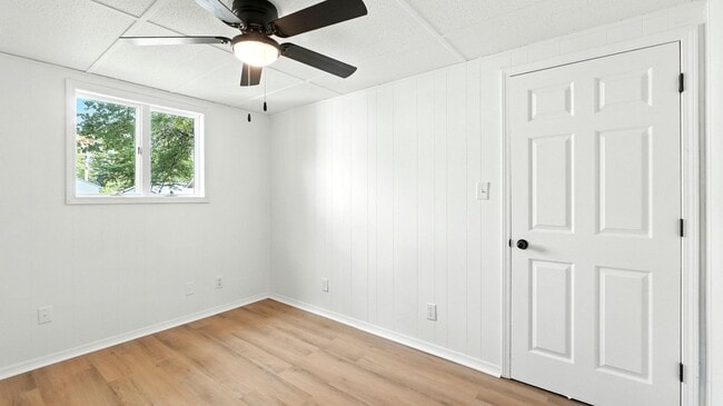 Building Photo - New 3 bedroom listing!