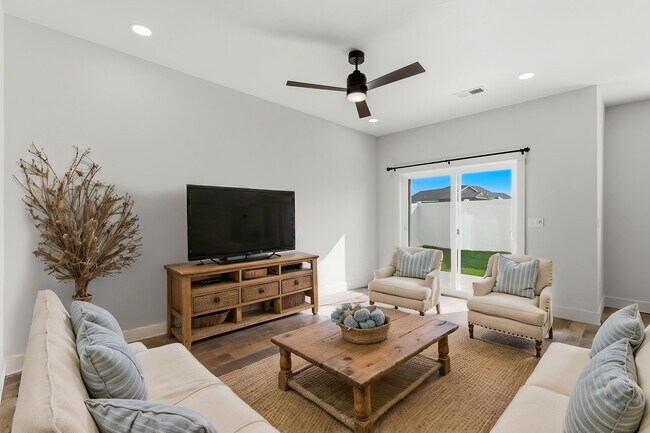 Building Photo - 4711 Highgarden Wy