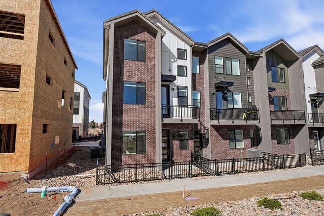 Building Photo - Park Meadows location near Lone Tree in the heart of Inverness. Easy access to Centennial Jetport