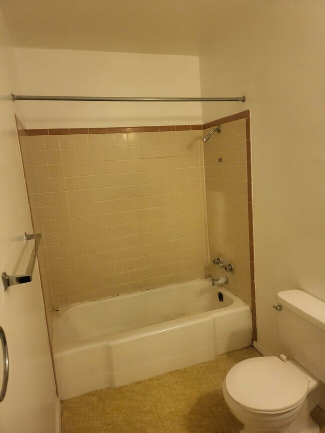 Building Photo - Katie Constitution triplex