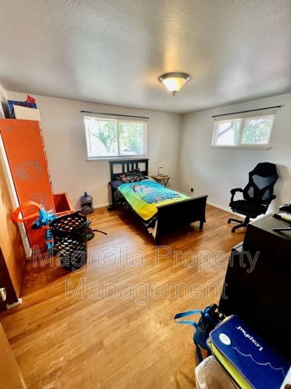 Building Photo - 2021 Snyder Ave