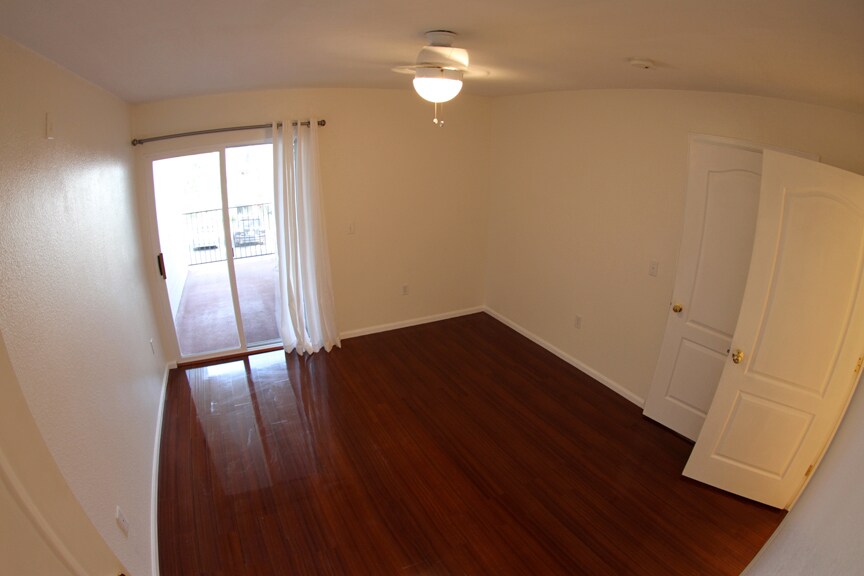 Building Photo - 1662 S Deframe St