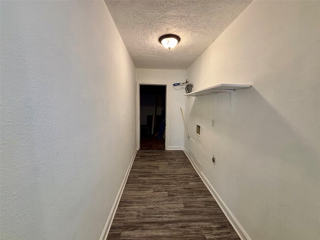 Building Photo - 7211 Orlando St