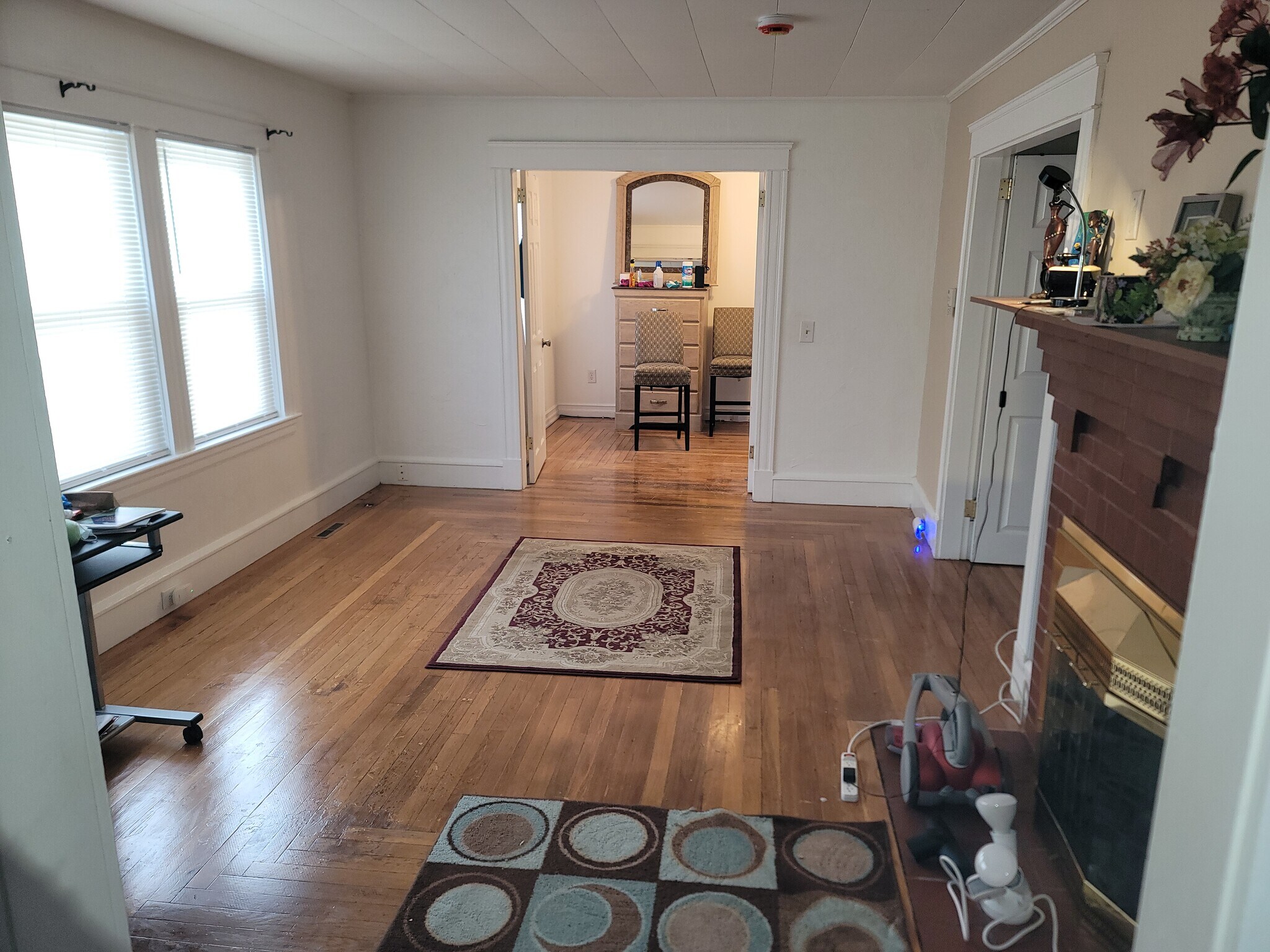 Building Photo - 94 Gill St