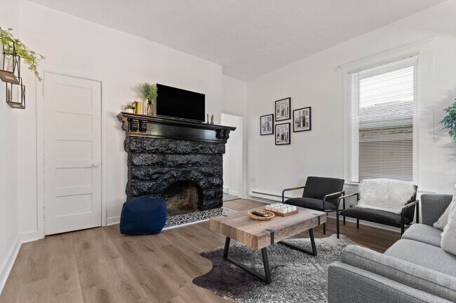Interior Photo - The Guest House