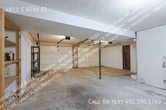Building Photo - 4811 S 65th St