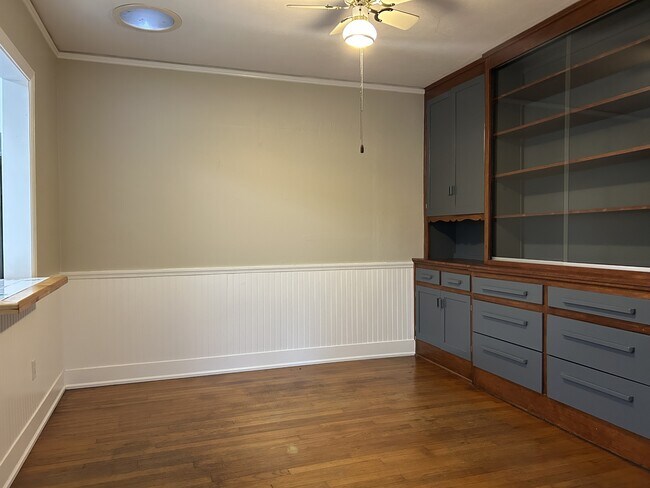 Building Photo - 1701 E Bobe St