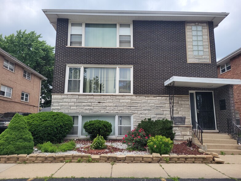 Primary Photo - 1920 State St