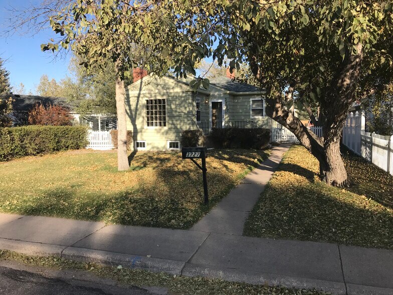 Building Photo - 3727 Dillon Ave